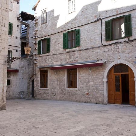 Borna And Franko Rooms Split City Centre Exterior photo