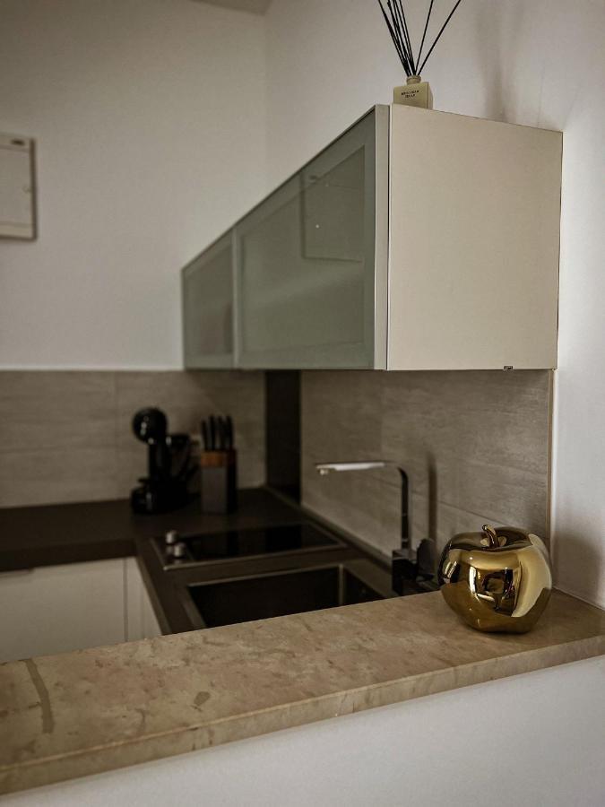 Borna And Franko Rooms Split City Centre Exterior photo