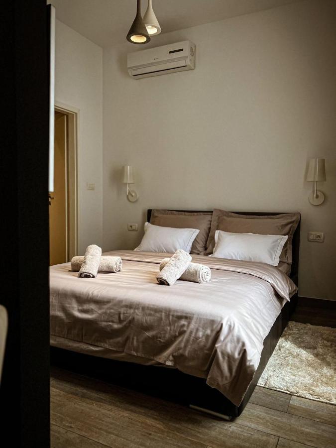 Borna And Franko Rooms Split City Centre Exterior photo