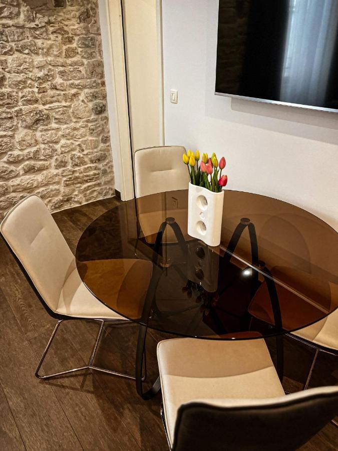 Borna And Franko Rooms Split City Centre Exterior photo