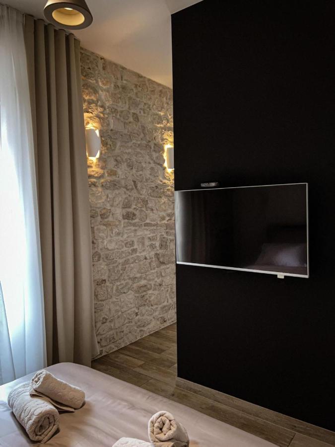 Borna And Franko Rooms Split City Centre Exterior photo