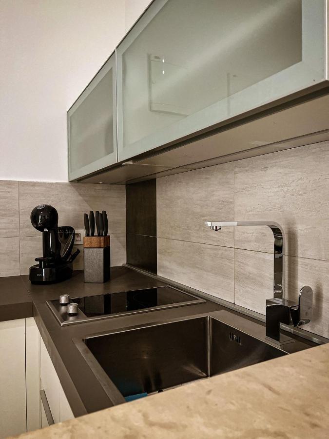 Borna And Franko Rooms Split City Centre Exterior photo