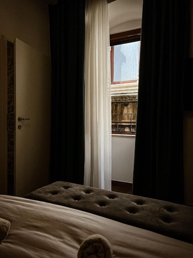 Borna And Franko Rooms Split City Centre Exterior photo